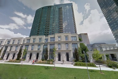 Luxurious Meridian - 25 Greenview Ave, North York, Ontario M2M 0A5