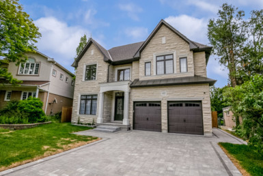 Luxurious Family Home- 452 Paliser Crescent S-102