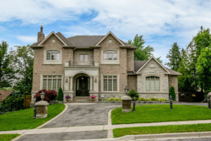 72 Westwood Ln, Richmond Hill, ON L4C 6Y1, Canada