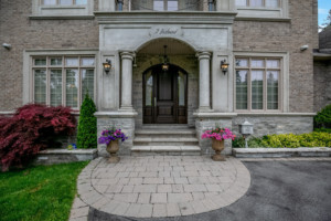 72 Westwood Ln, Richmond Hill, ON L4C 6Y1, Canada